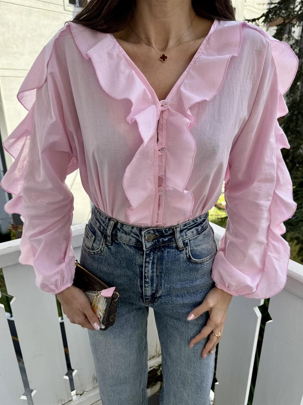 Pembe Fırfırlı Gömlek