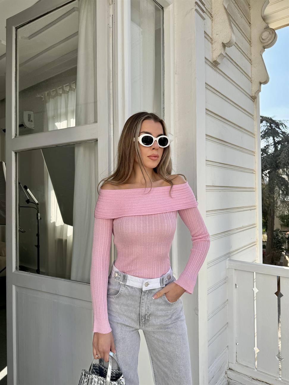 Pembe İnce Doku Kayık YaKa Triko