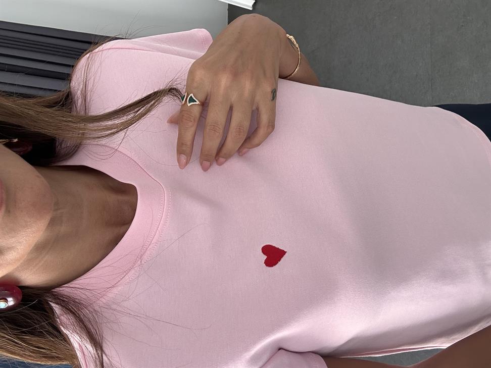 Pembe Kalpli Tişört