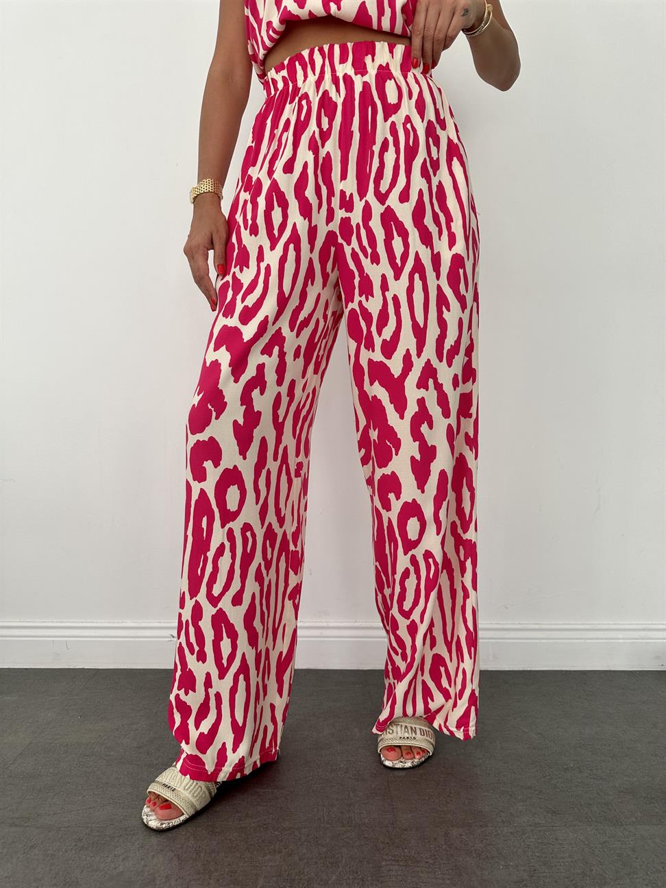 Pembe Leopar Kadın Takım