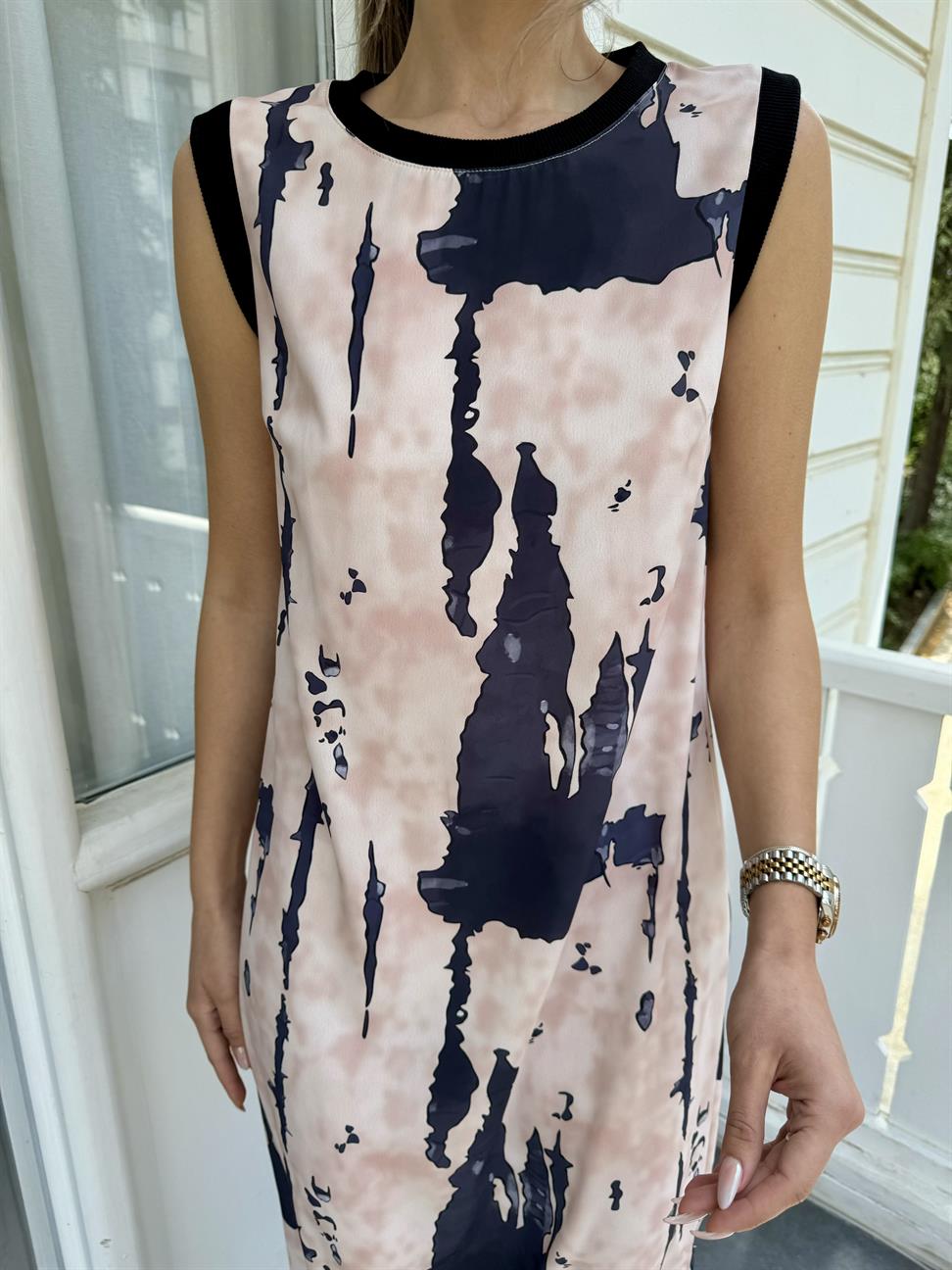 Pembe Nude Karışık Desen Kolsuz Elbise