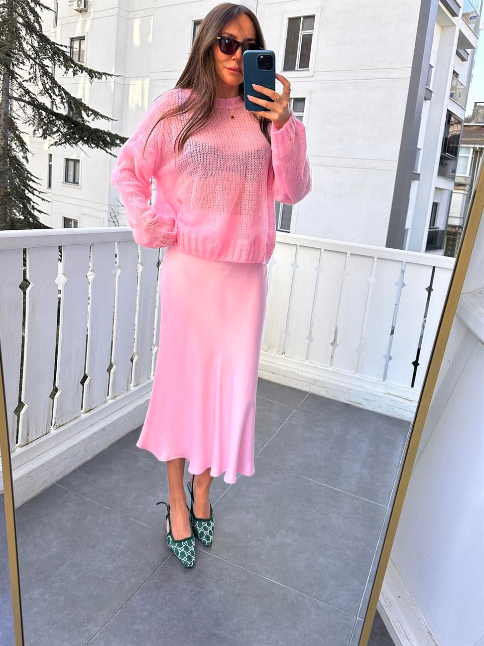 Pembe Saten Uzun Etek