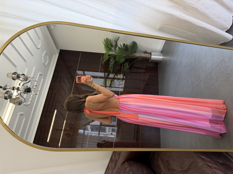 Pembe Rainbow Sırt Açık Uzun Elbise