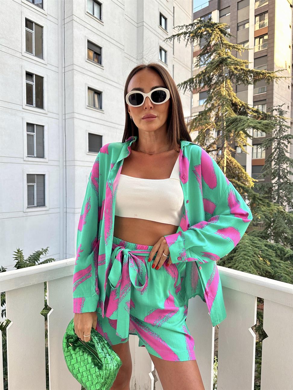 Pembe Şortlu Kadın Takım