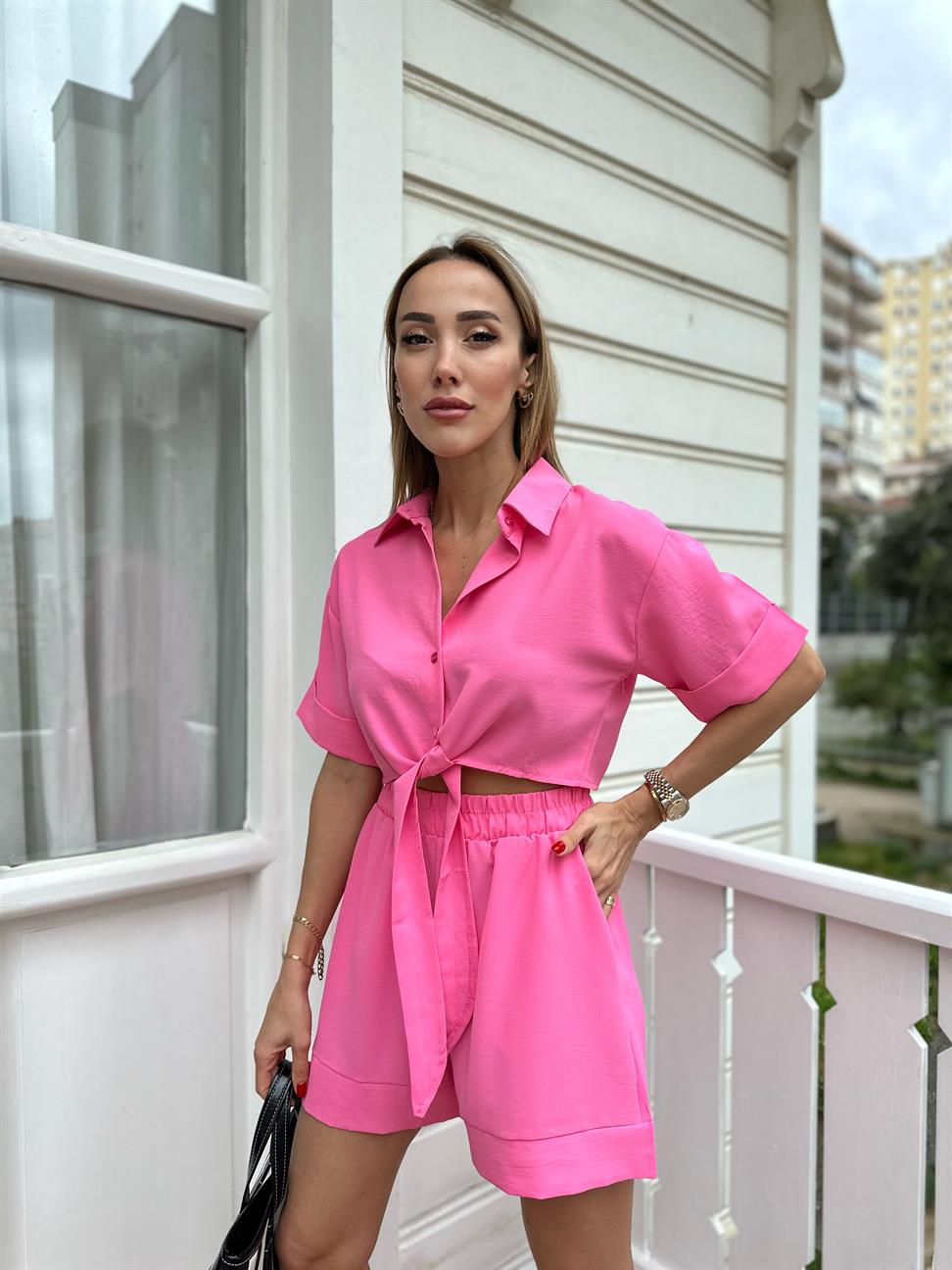 Pembe Şortlu Takım