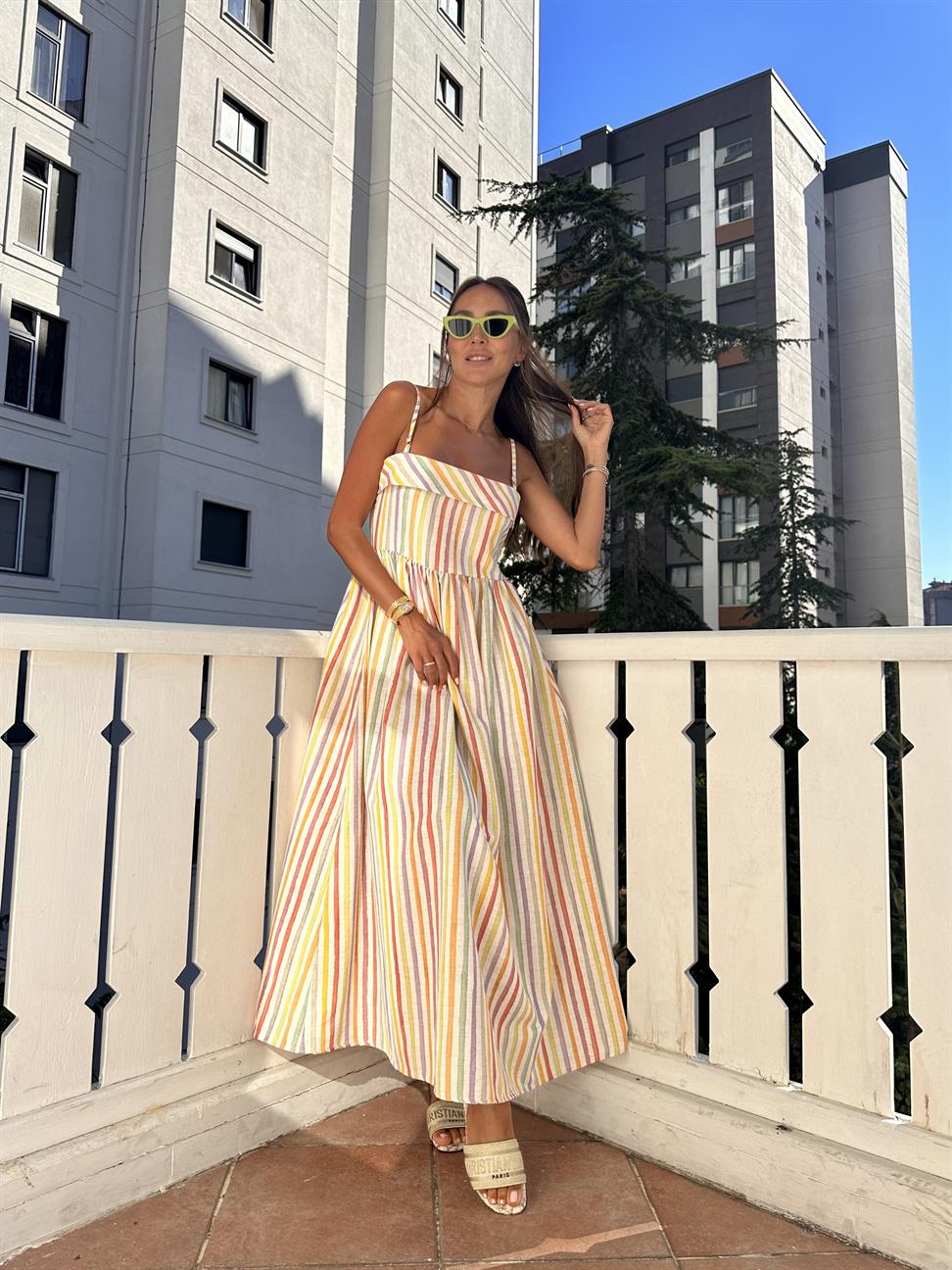 Renkli Askılı Uzun Elbise