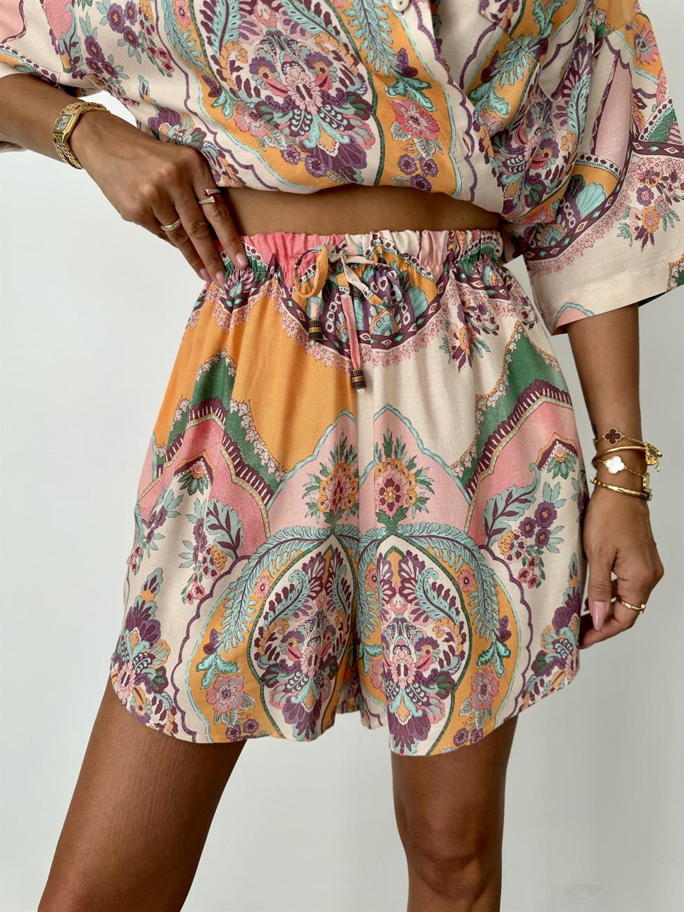 Renkli Şal Desenli Viskon Kumaş Takım