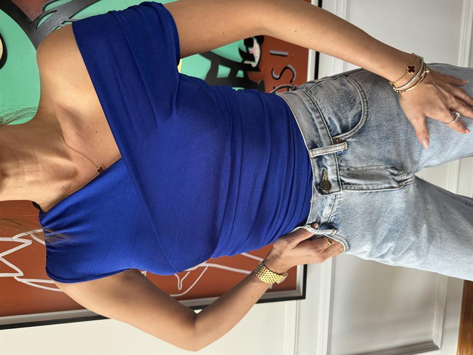 Saks Mavi Asimetrik Kolsuz Bluz