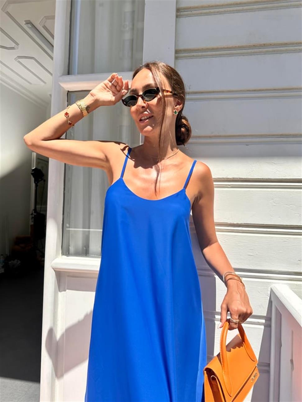 Saks Mavi Etek Ucu Volanlı Uzun Elbise