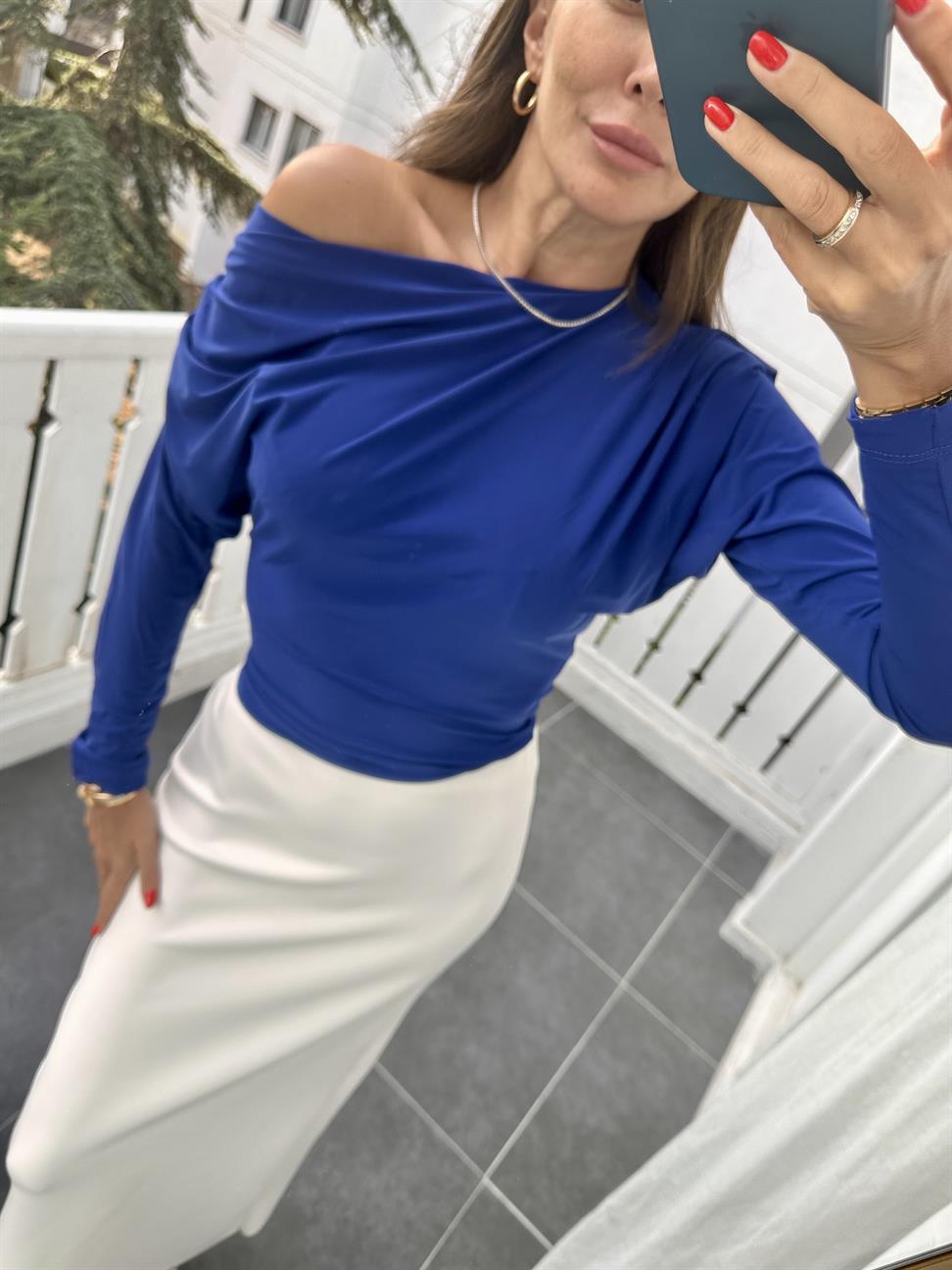 Saks Mavi Omzu Pileli Bluz