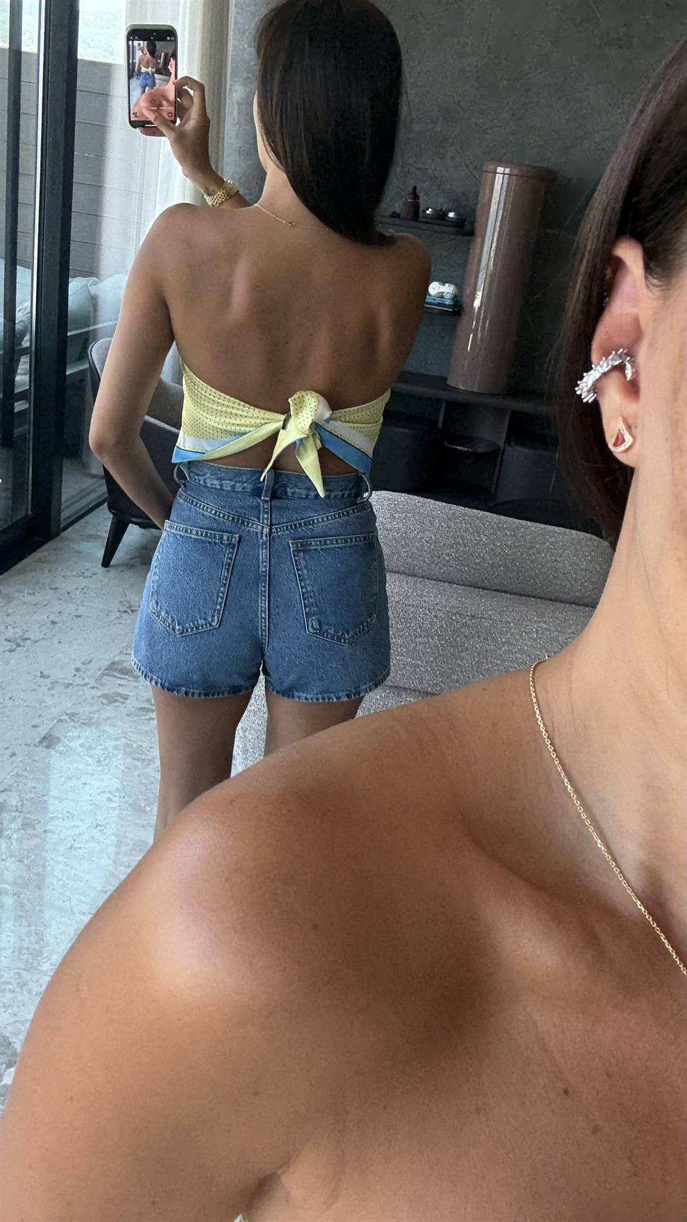 Sarı Asimetrik Desenli Şal Bluz