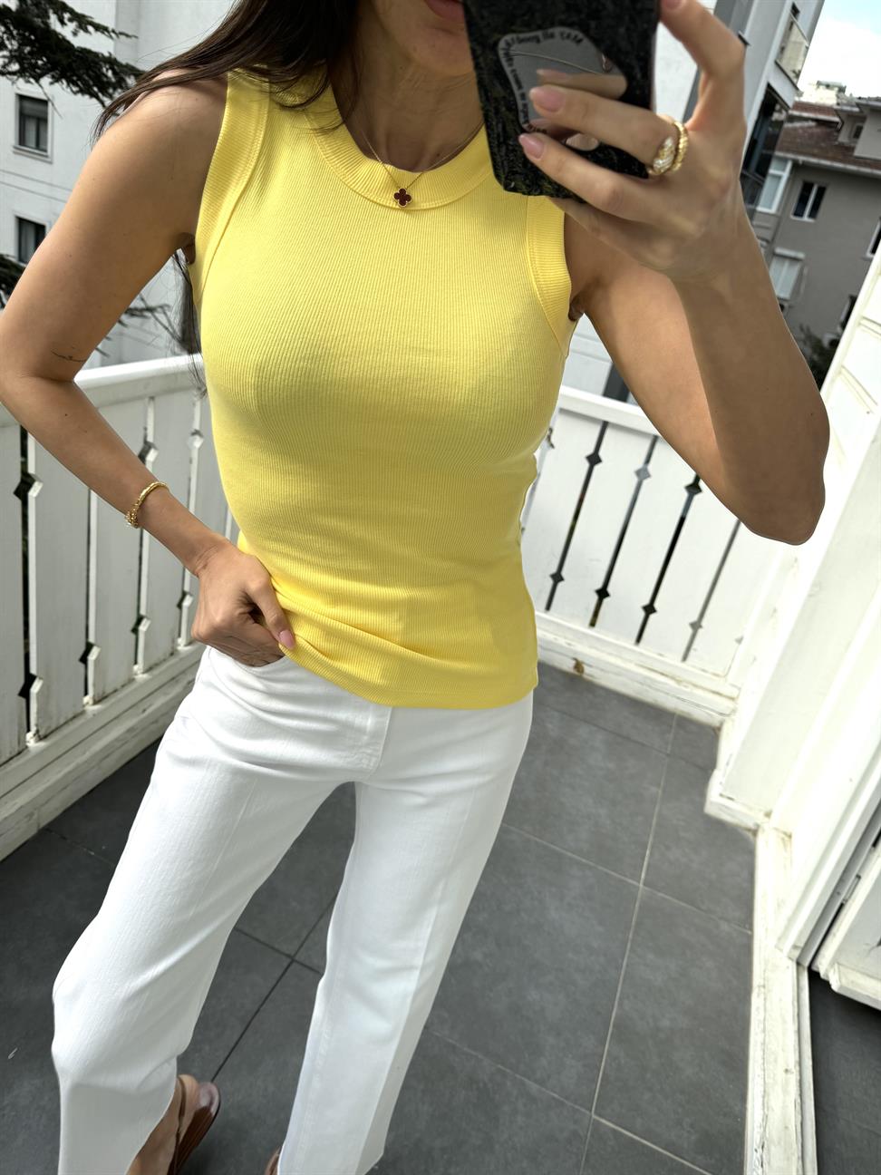 Sarı Bisiklet Yaka Atlet Bluz