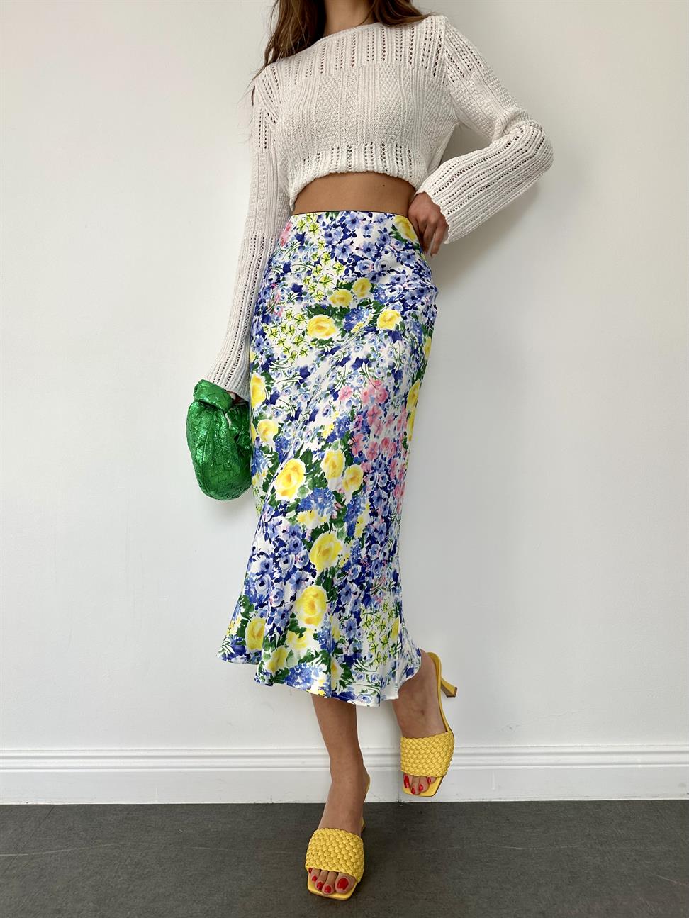 Sarı Çiçek Desen Saten Etek