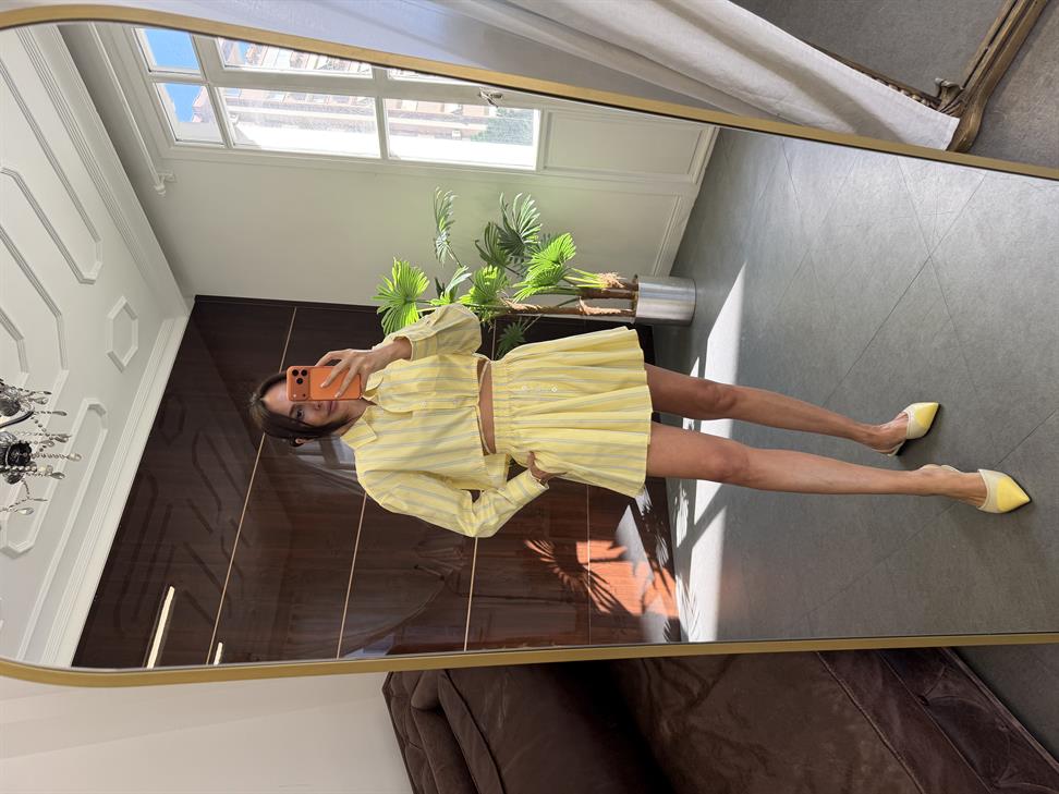 Sarı Çizgili Pileli Şort Etek ve Gömlek Takım