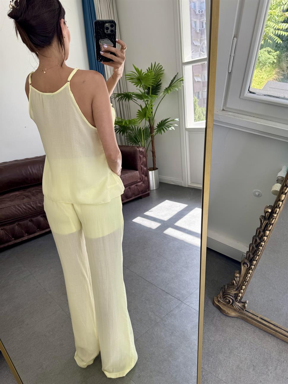 Sarı Fırfırlı Bluz Pantolon Takım
