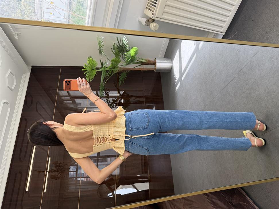 Sarı Fırfırlı Pötikare Bluz