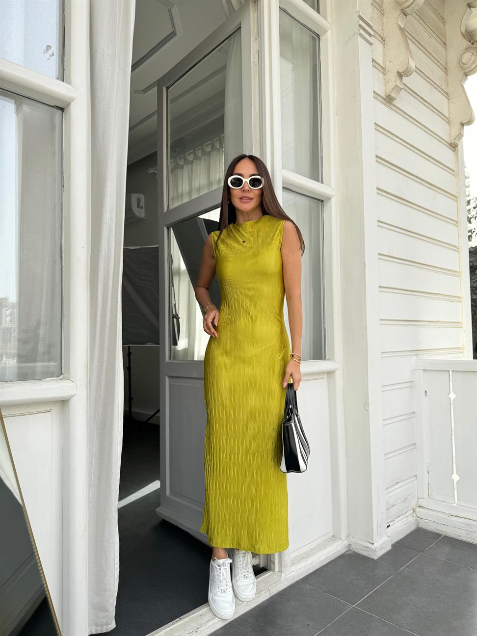 Sarı Kırınkıl Kumaş Kolsuz Elbise