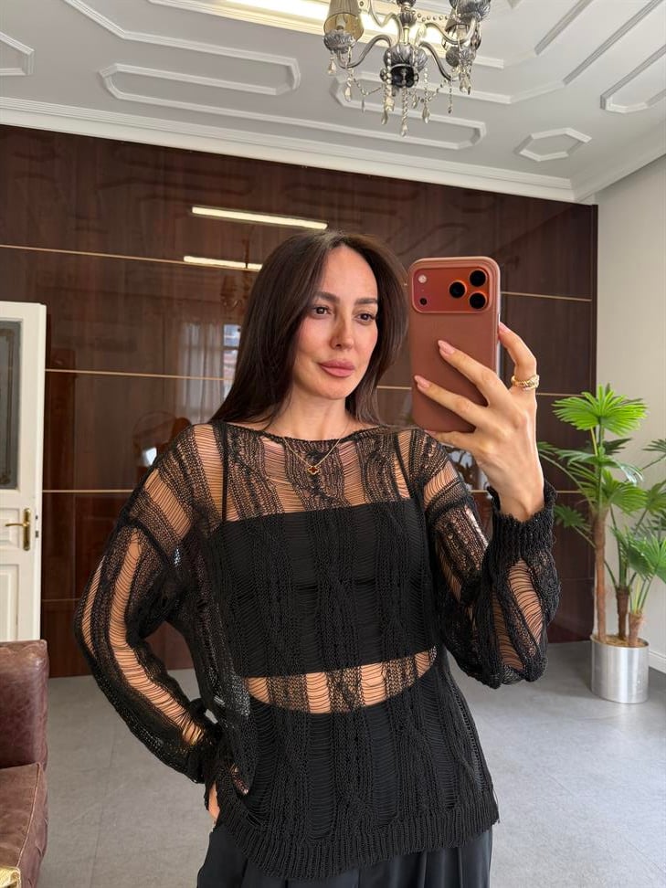 Siyah Ajurlu Saç Örgülü Bluz