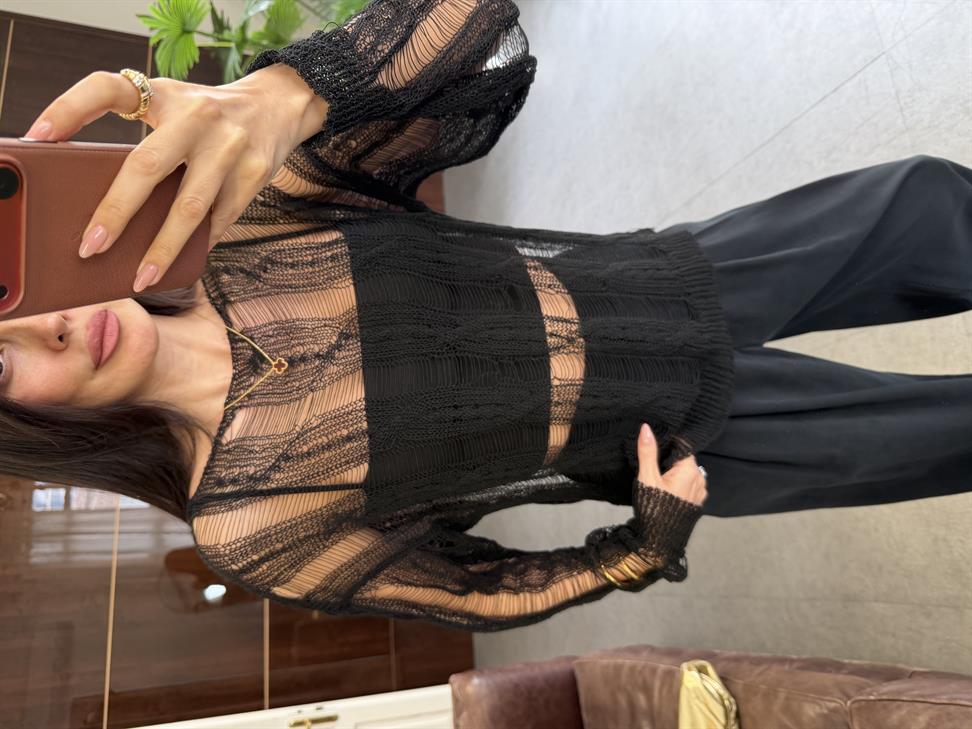 Siyah Ajurlu Saç Örgülü Bluz