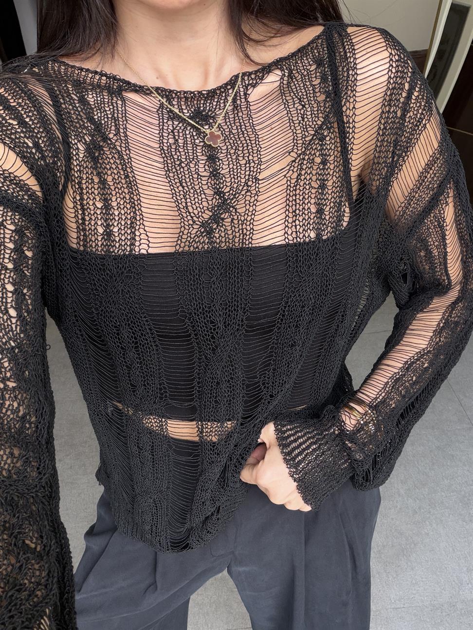 Siyah Ajurlu Saç Örgülü Bluz
