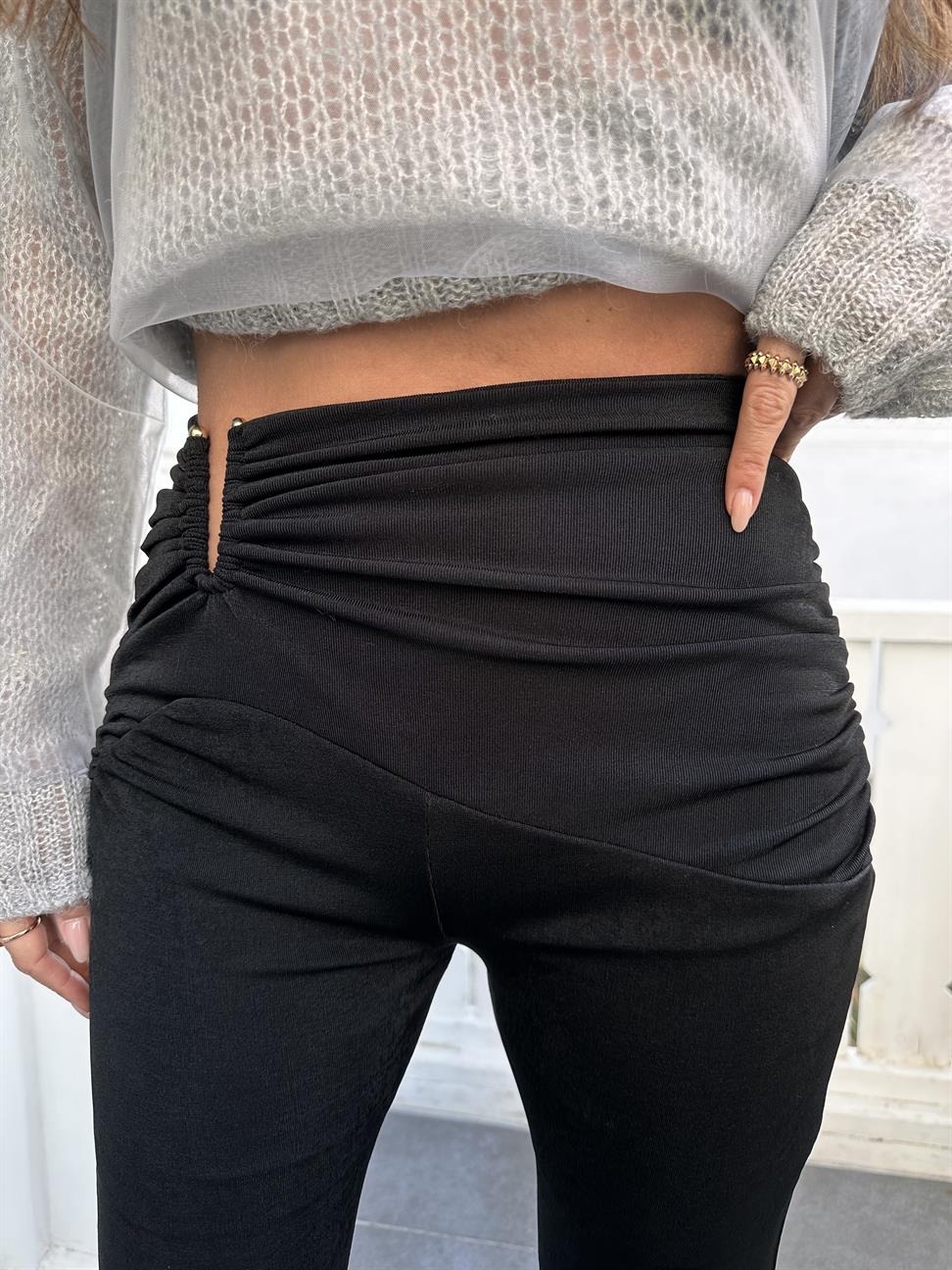 Siyah Aksesuar Detay Buzzy Kumaş Pantolon