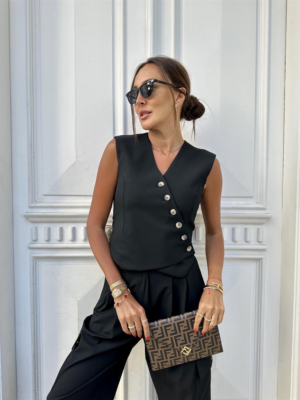 Siyah Asimetrik Detay Yelek