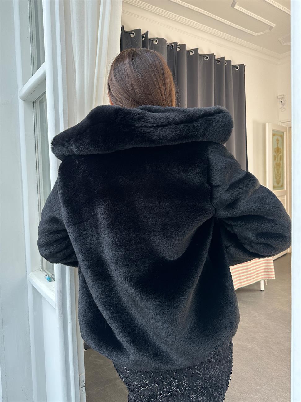Siyah Astarlı Peluş Kürk Ceket