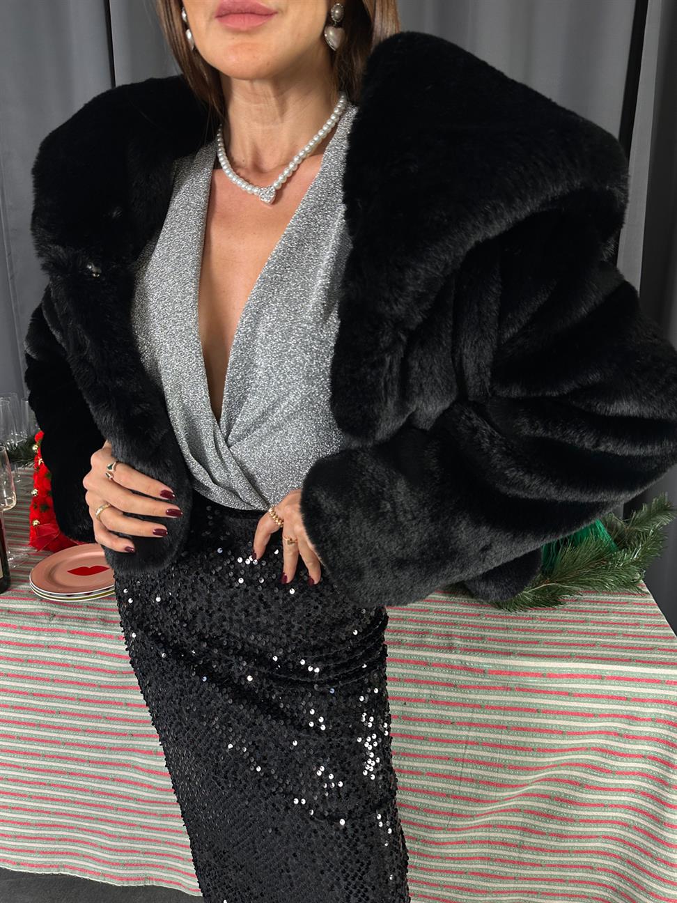 Siyah Astarlı Peluş Kürk Ceket