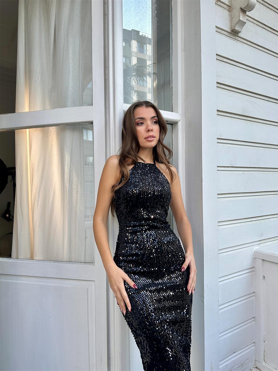 Siyah Bağcıklı Pul Elbise