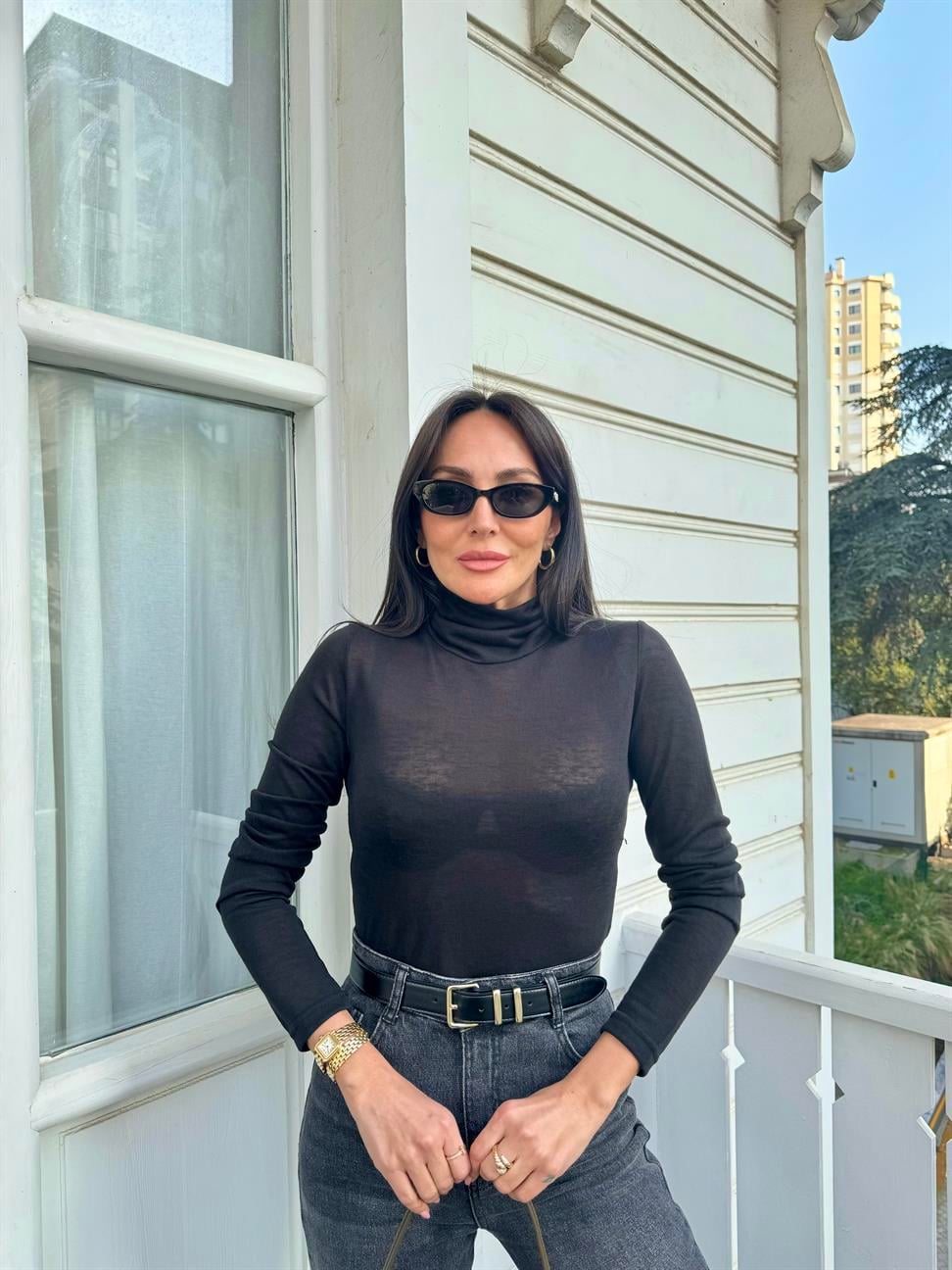 Siyah Balıkçı Yaka Yarı Transparan Bluz