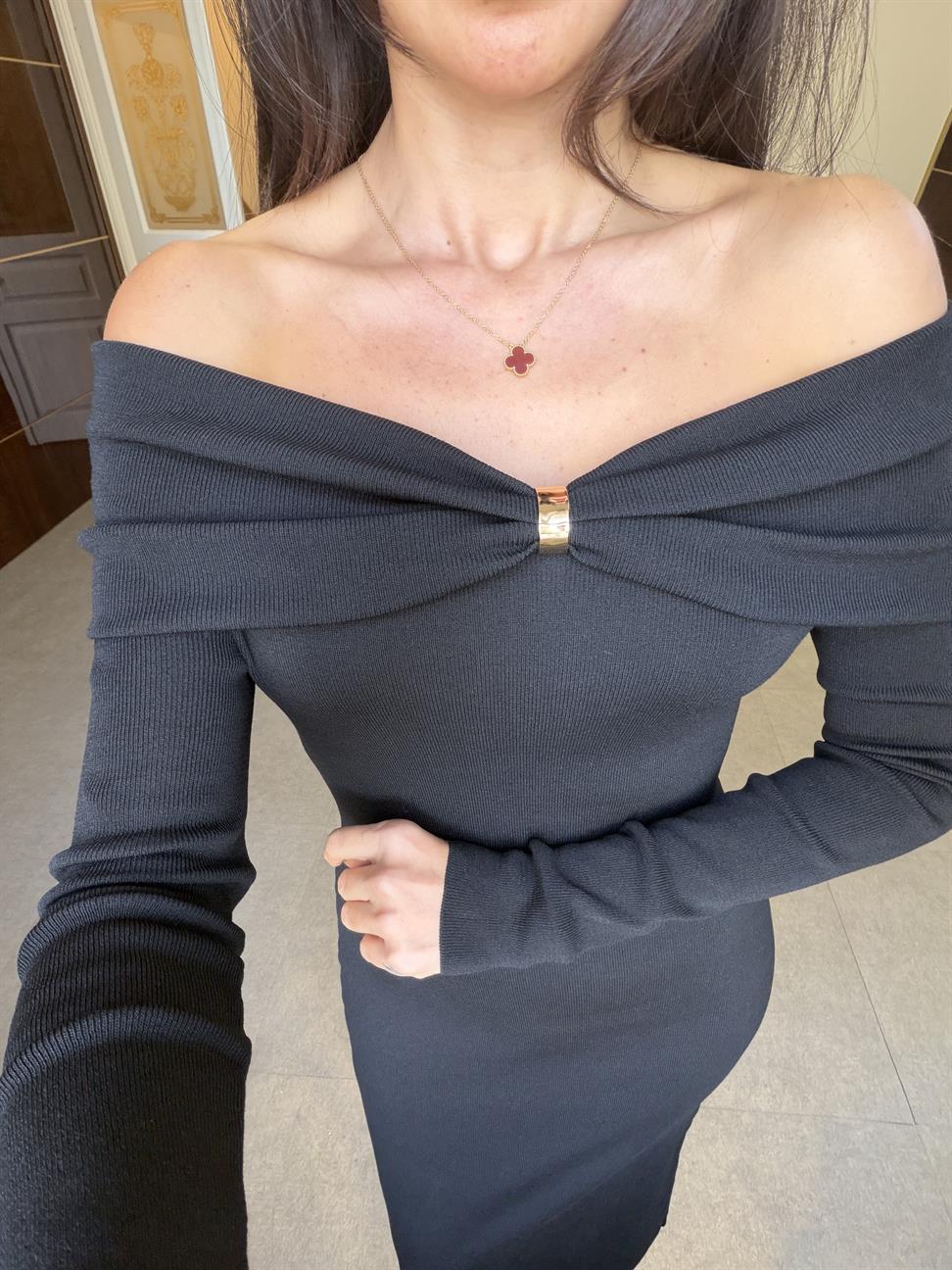 Siyah Bardot Yaka Aksesuar Detaylı Triko Elbise