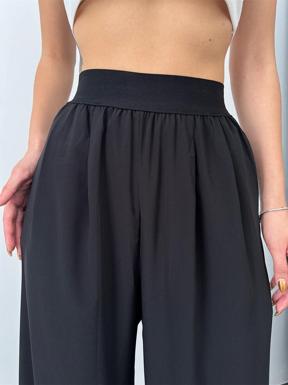 Siyah Bel Lastikli Rahat Kesim Pantolon