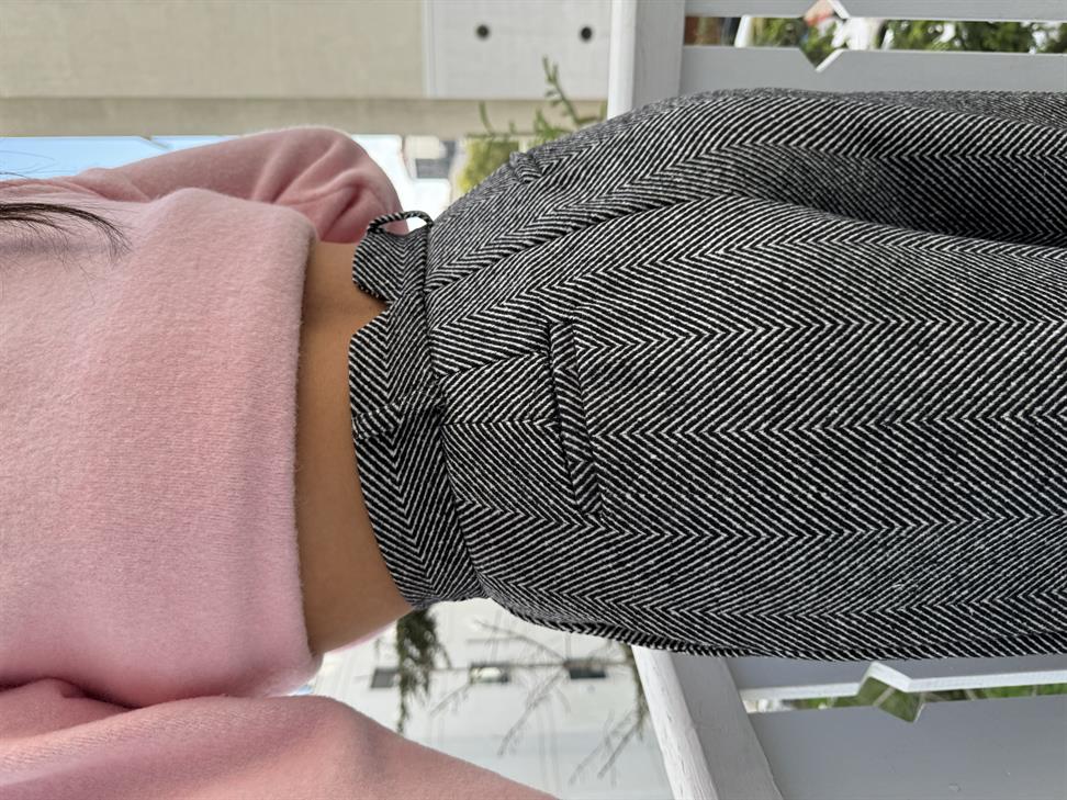 Siyah-Beyaz Balık Sırtı Yüksek Bel Kumaş Pantolon