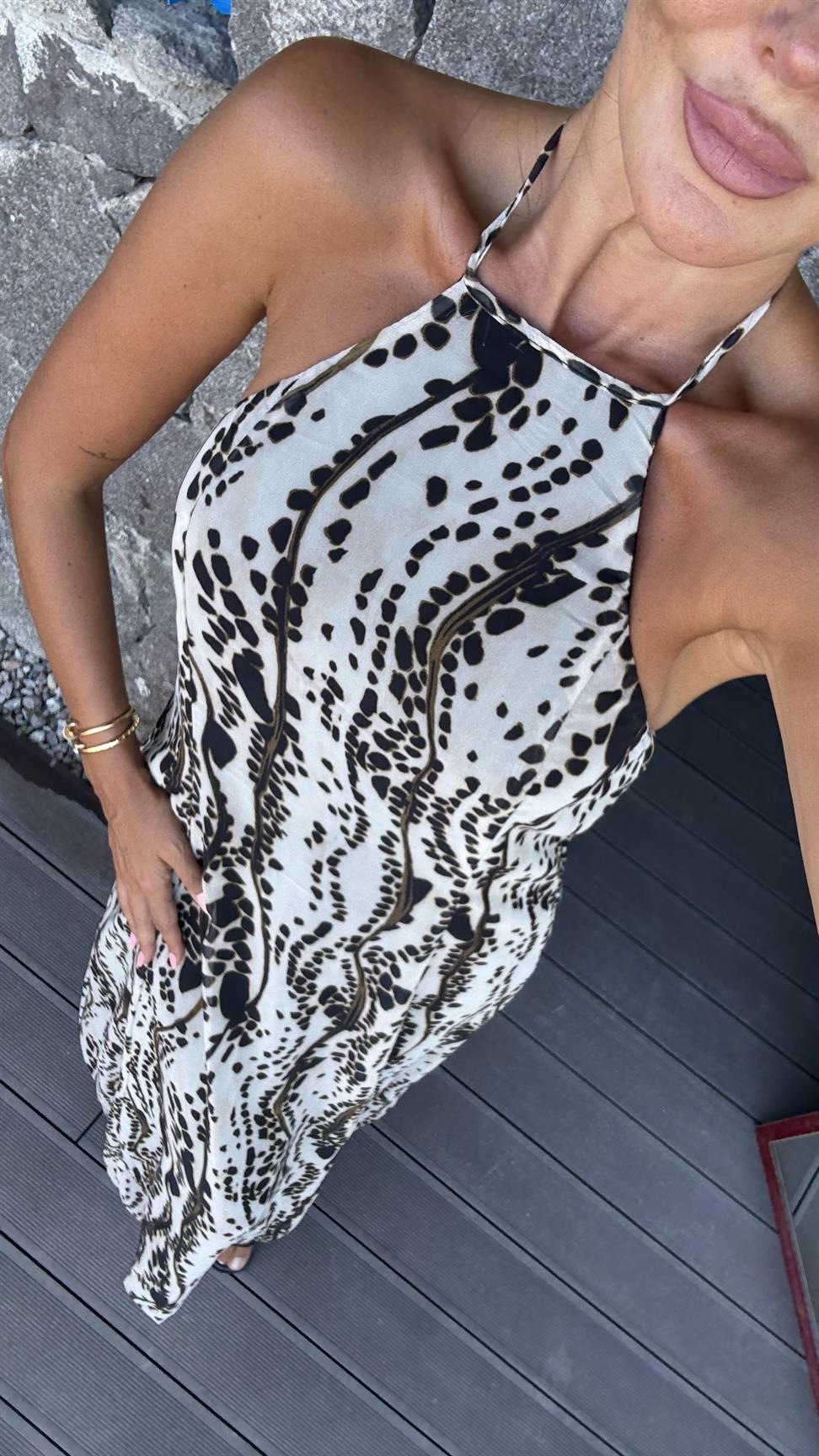 Siyah-Beyaz Boyundan Bağlamalı Uzun Elbise