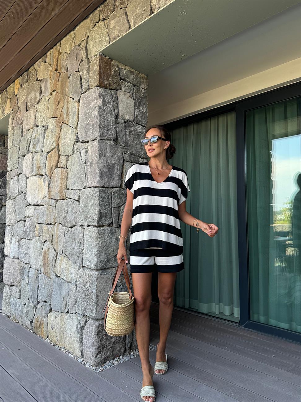 Siyah-Beyaz Çizgili Merserize Takım