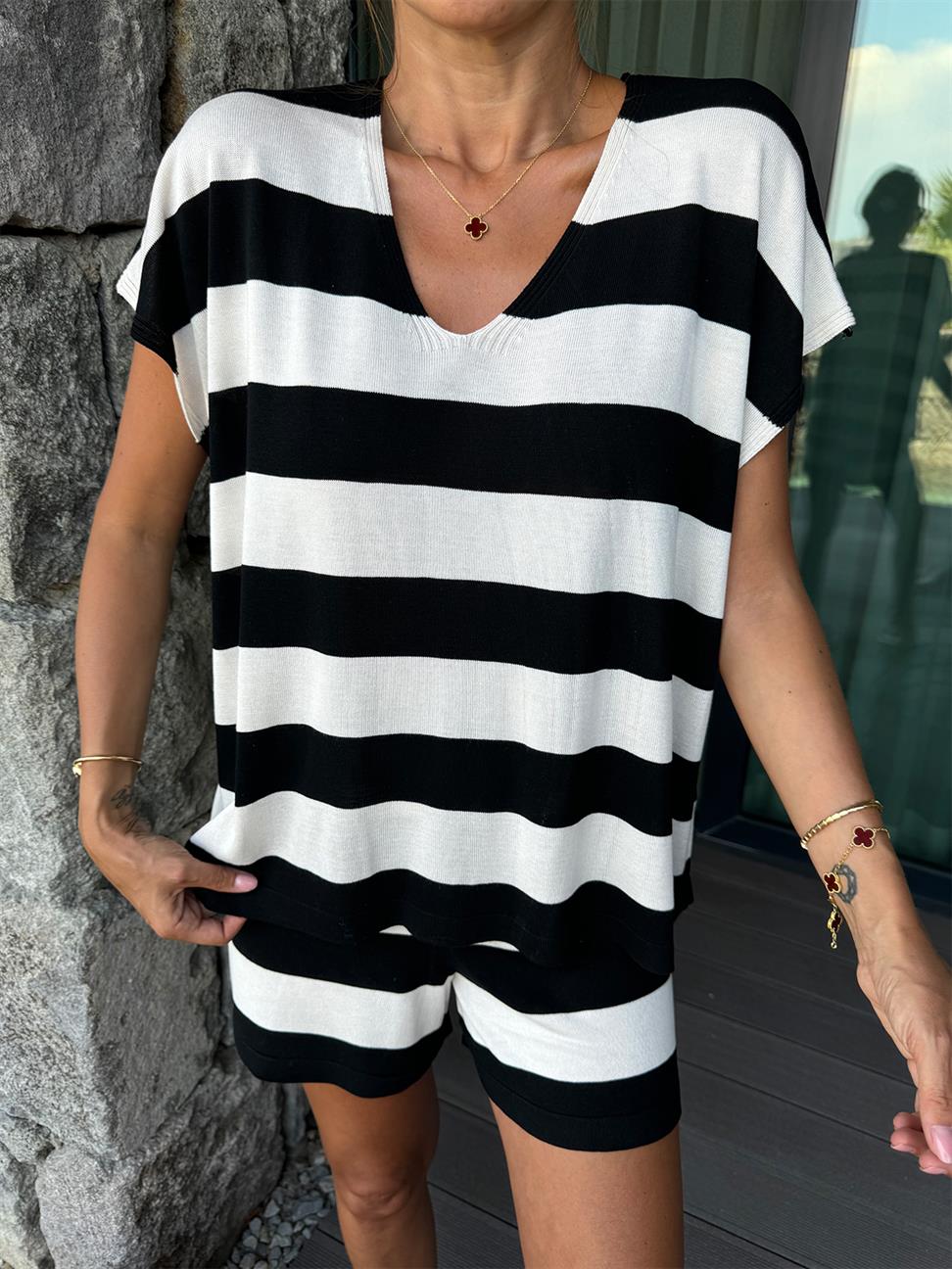 Siyah-Beyaz Çizgili Merserize Takım