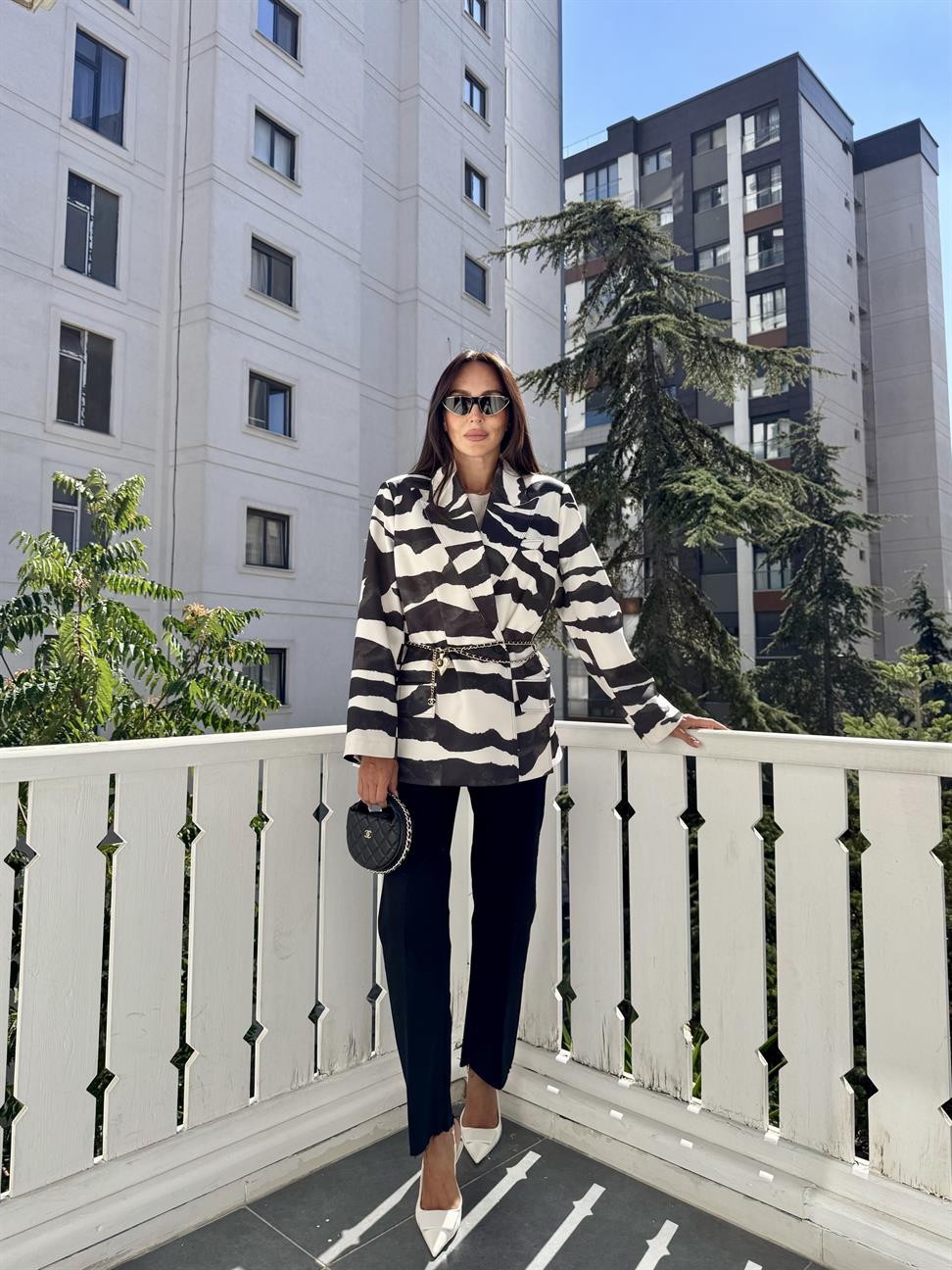 Siyah-Beyaz Zebra Desen Ceket