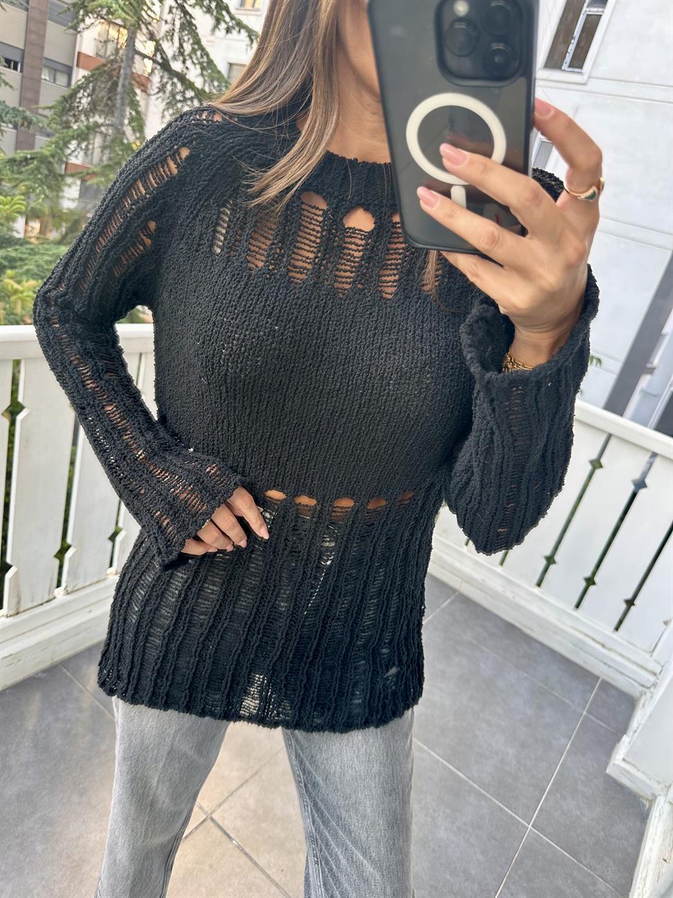 Siyah Bisiklet Yaka Ajurlu Triko Kazak