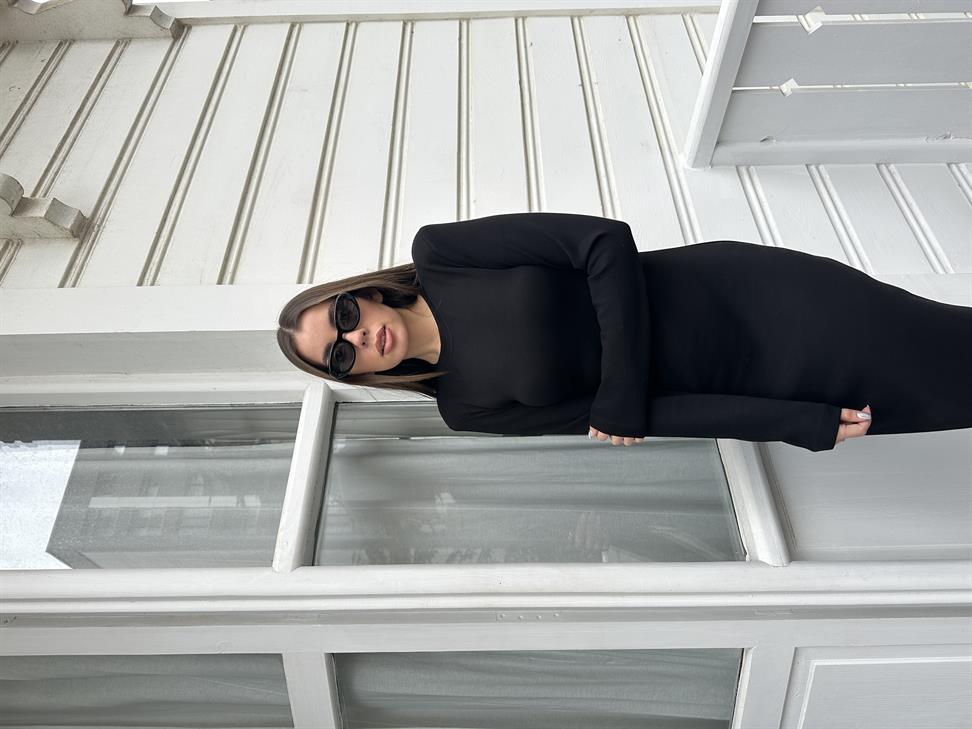 Siyah Bisiklet Yaka Coton Elbise