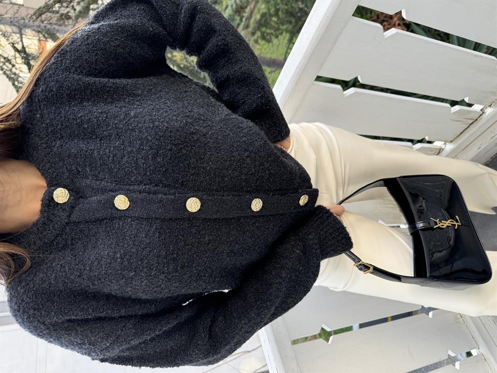 Siyah Bisiklet Yaka Düğmeli Buklet Triko Hırka