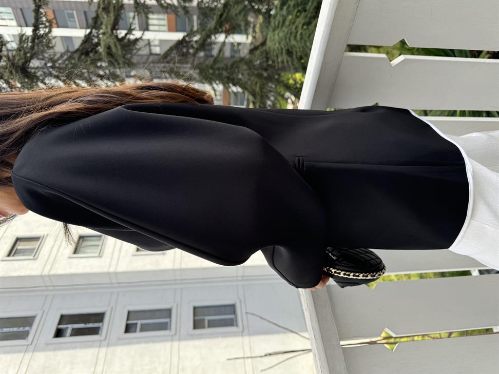 Siyah Biyeli Roma Ceket