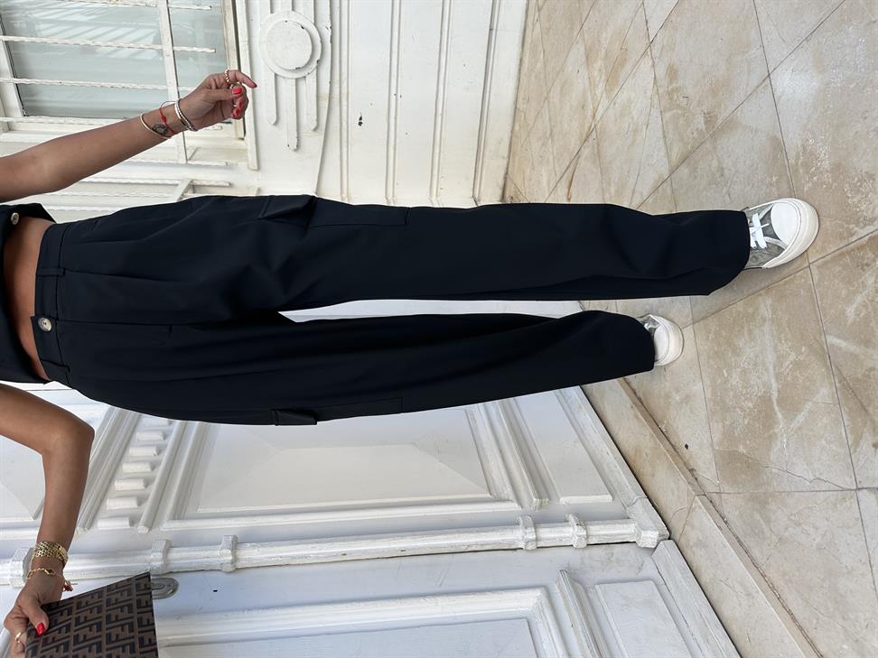 Siyah Bol Kesim Kargo Pantolon