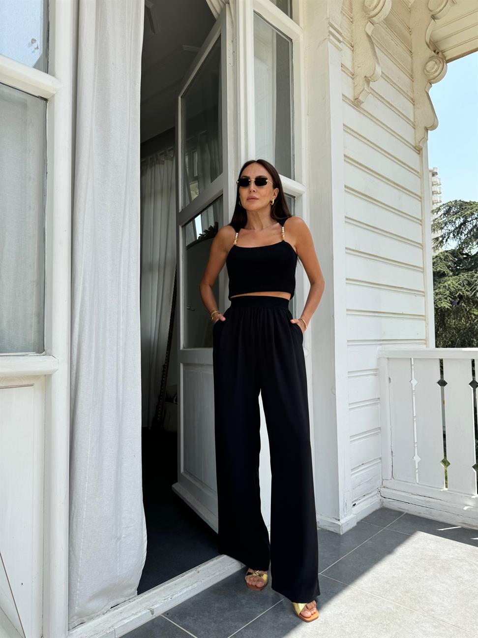 Siyah Boncuk Detaylı Çelik Örme Bluz