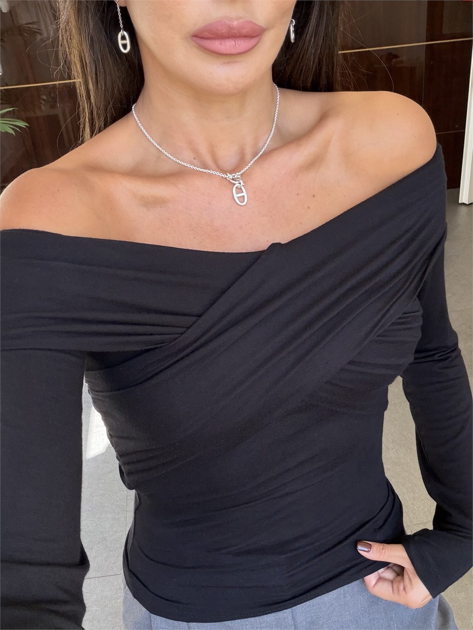 Siyah Çapraz Yaka Bluz
