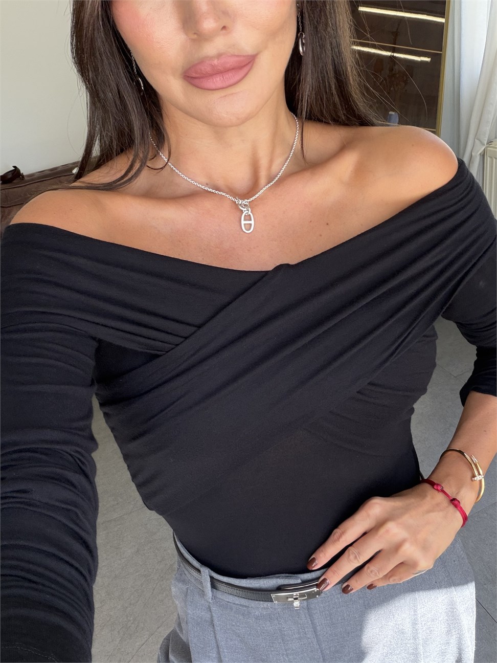 Siyah Çapraz Yaka Bluz