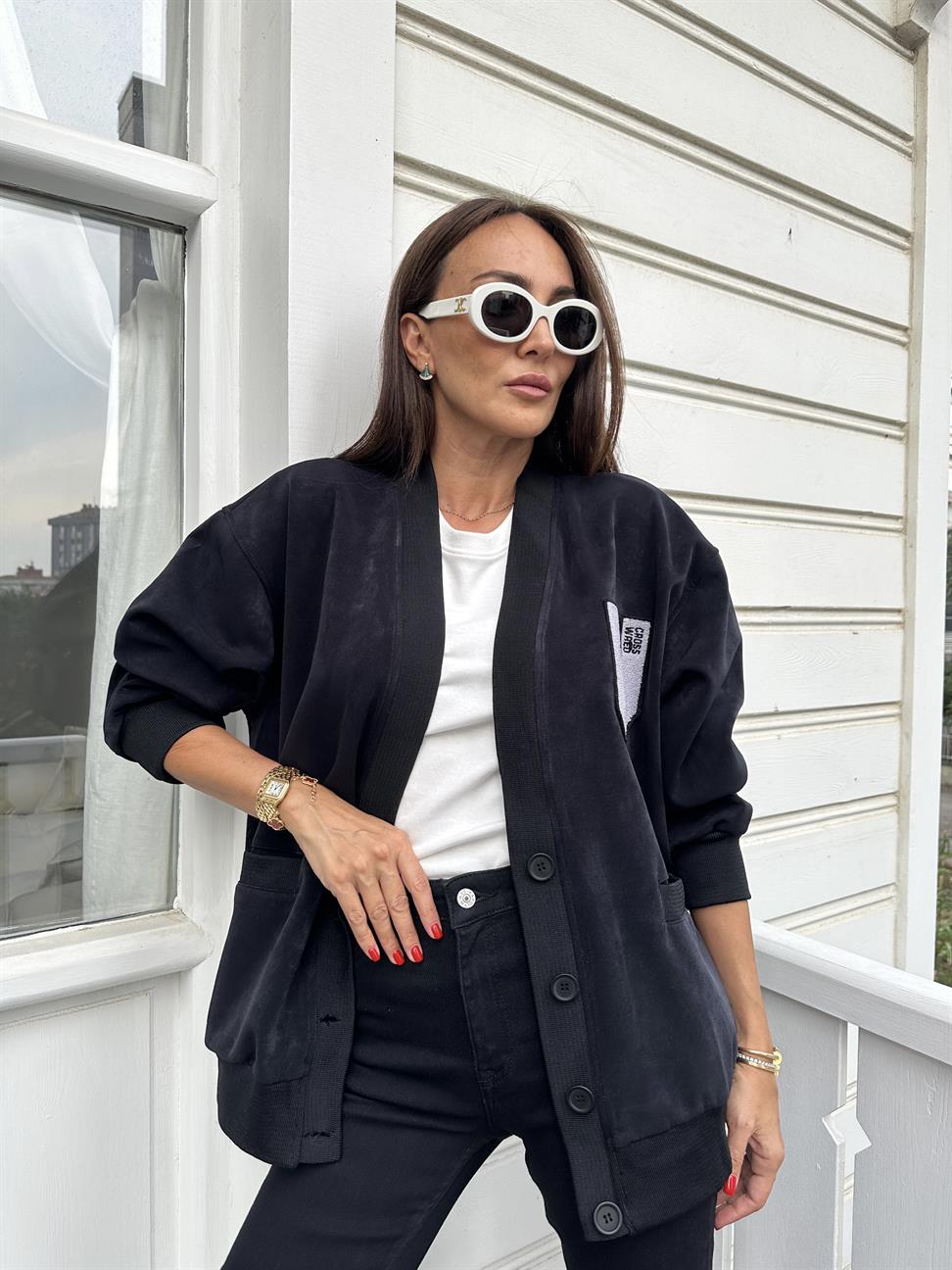 Siyah Cepli Arma Hırka