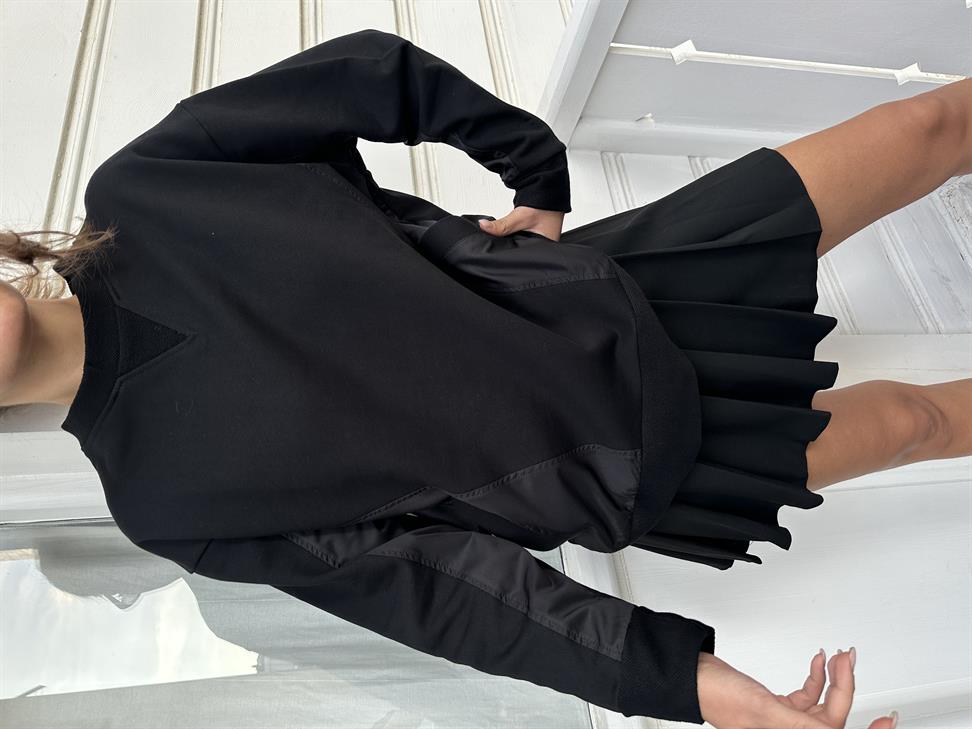 Siyah Cepli Sweatshirt