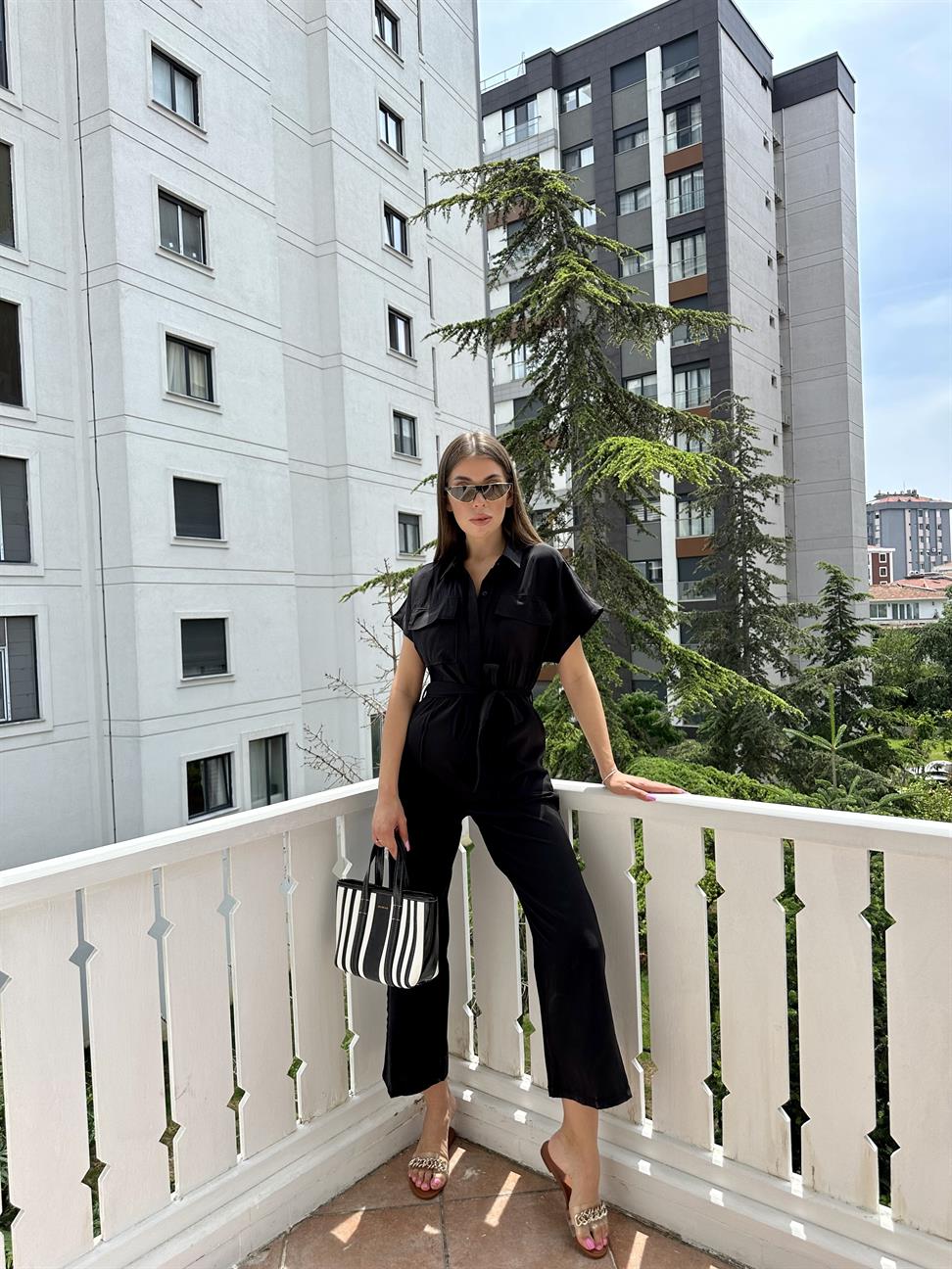 Siyah Çift Cepli Kısa Kollu Tulum