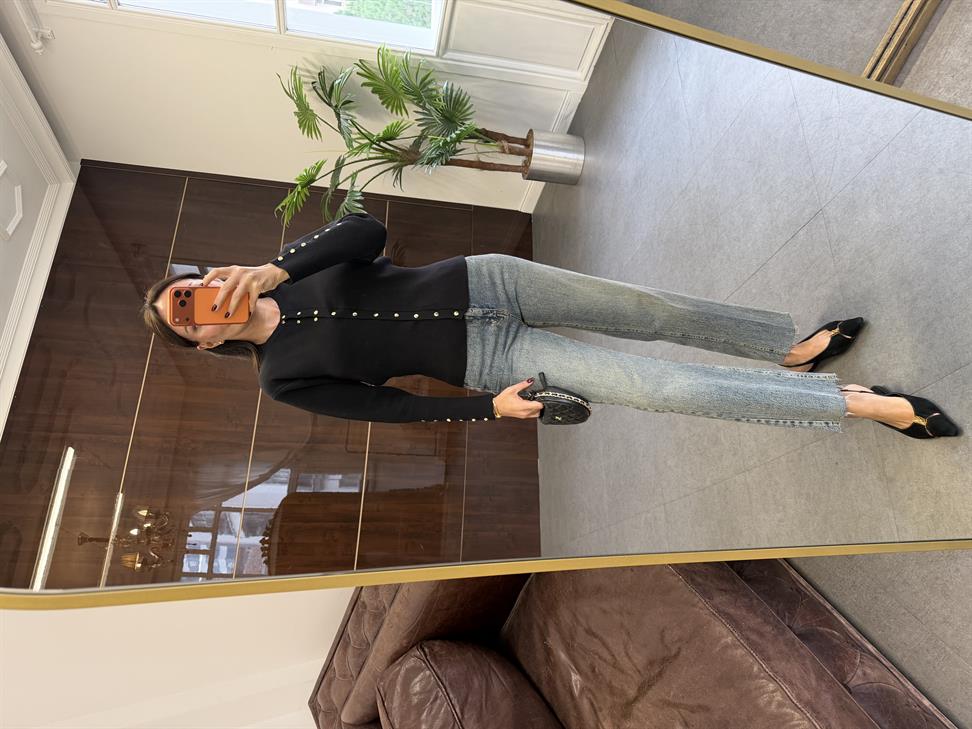 Siyah Çıtçıtlı Triko Hırka