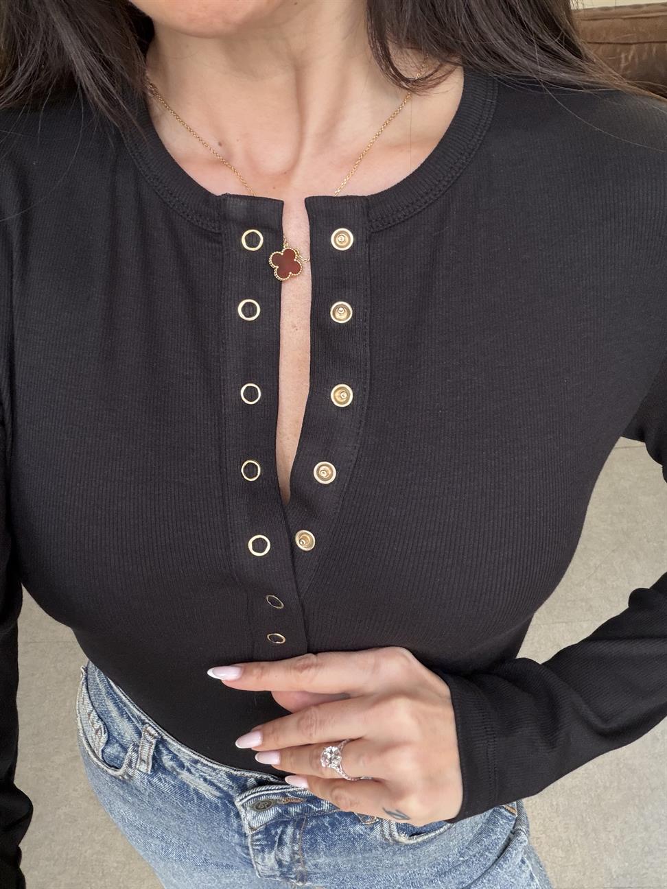 Siyah Çıtçıtlı Uzun Kollu Top